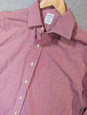 Brooks Brothers Classic Men's Red Checked Button-Down Shirt